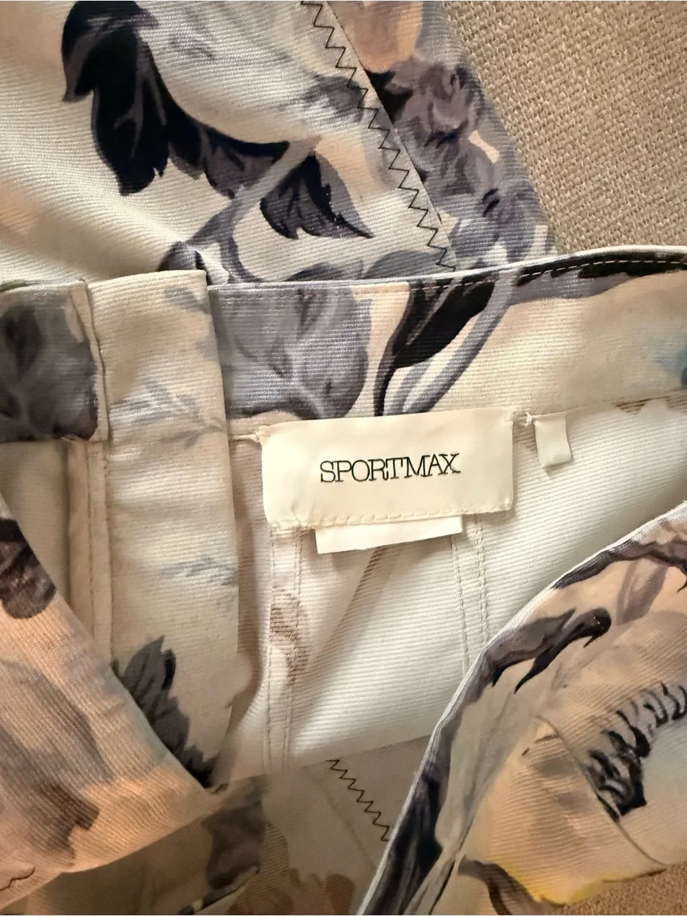 Sportmax Floral Pencil Skirt in Cream, Gray and Soft Blue